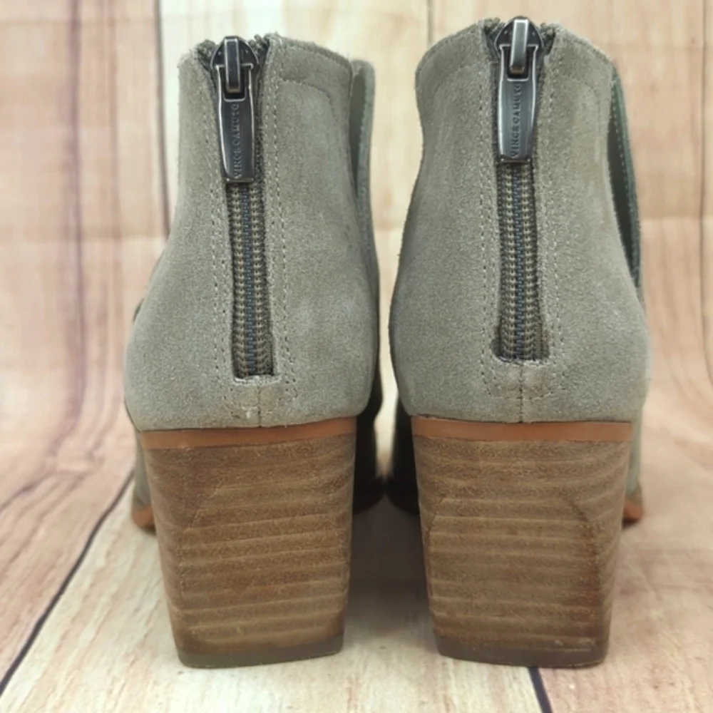 VINCE CAMUTO Doralli Booties Taupe Suede Leather Pointed Toe Sz 8